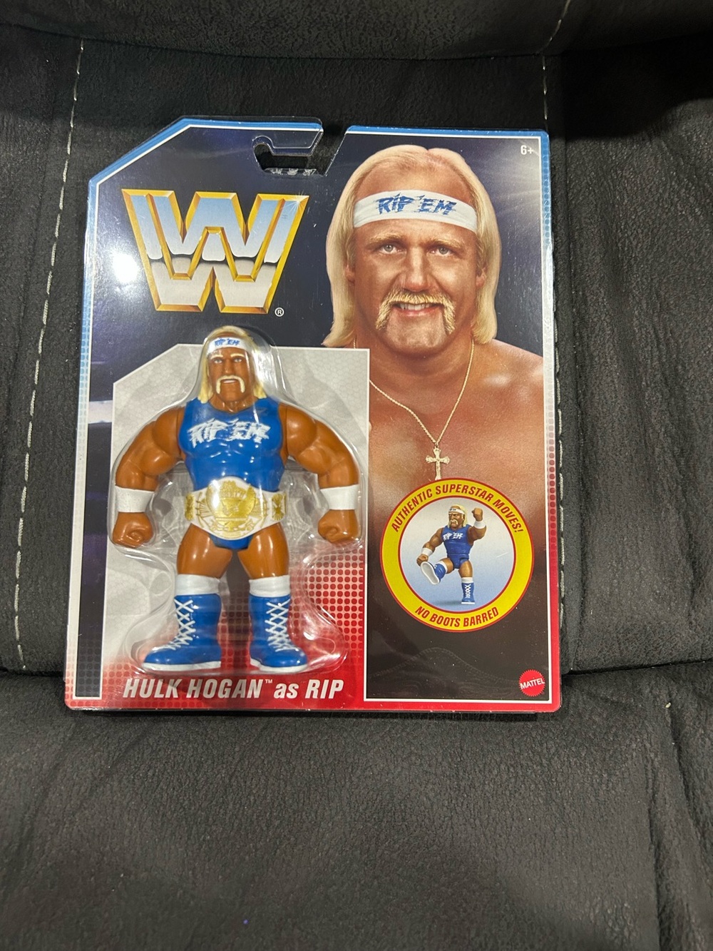 Hulk Hogan as RIP WWE retro figure! Mattelcreations exclusive!